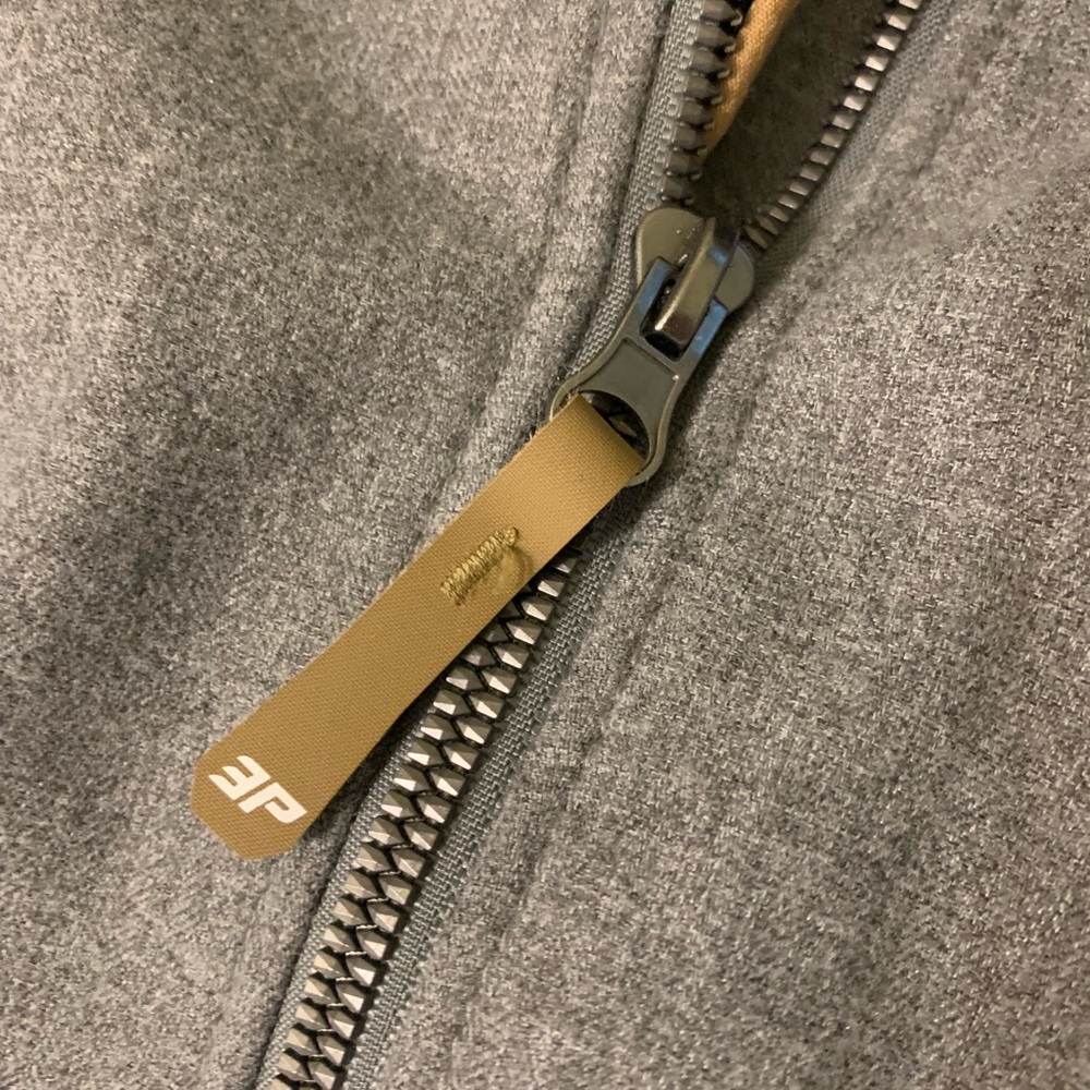 Cold weather jacket 🧥 ❄️⛄️ - Picture 2 of 8